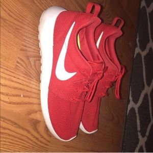 Red Nike Roshes
